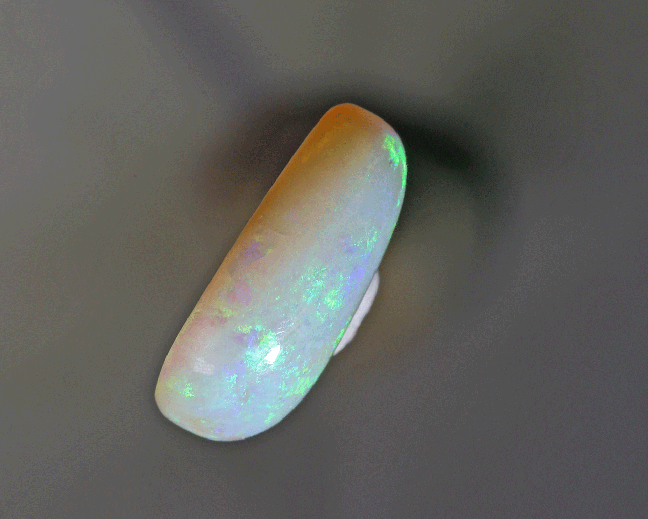 6.8 ct Light Opal