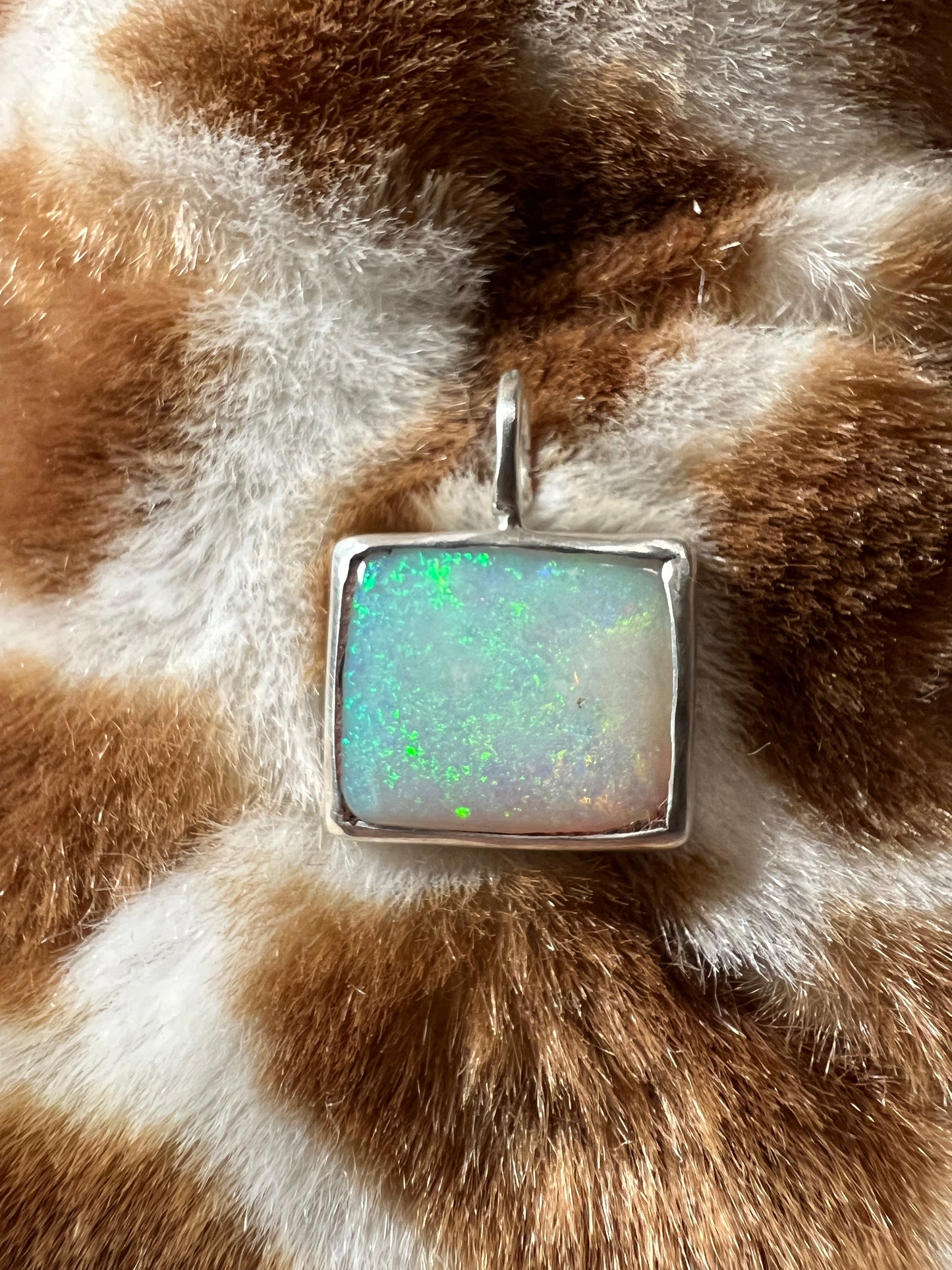 Hand crafted silver pendant - 3 carats light opal