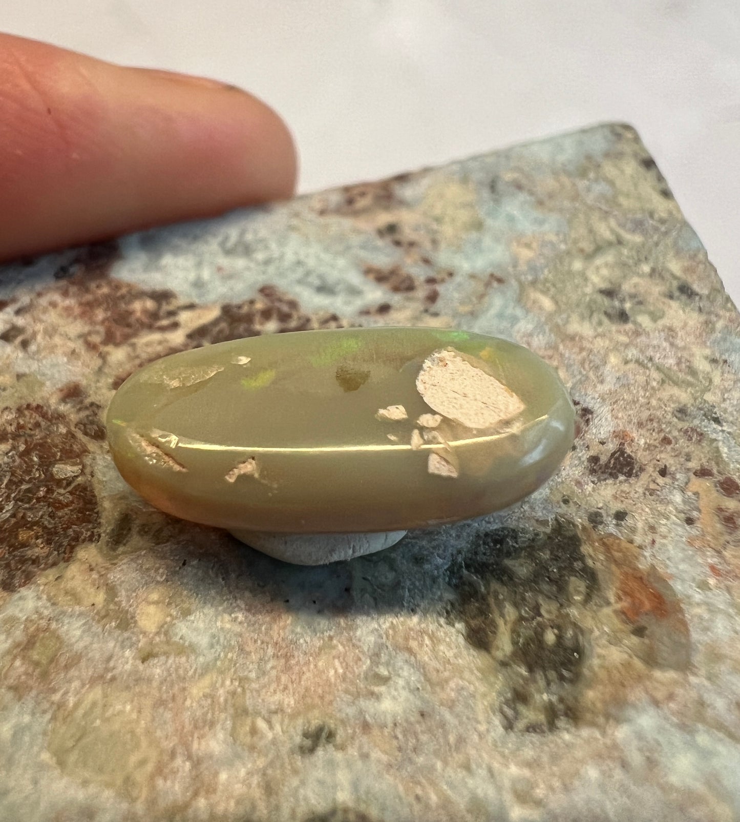 4.28 ct Light Opal