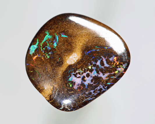 7.6 carats matrix boulder opal