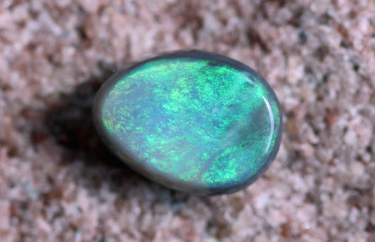 2.5 carats dark opal