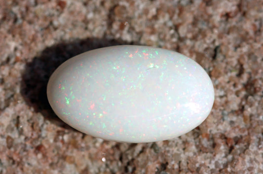 6.7 carats light opal