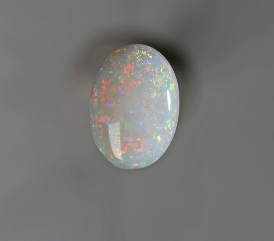 2.6 carats light opal